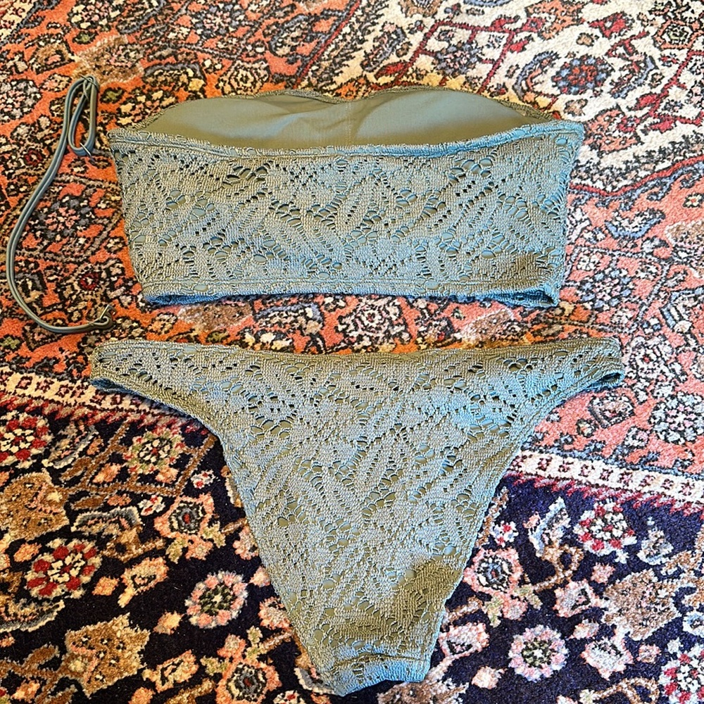 Bikini - Picture 4 of 6